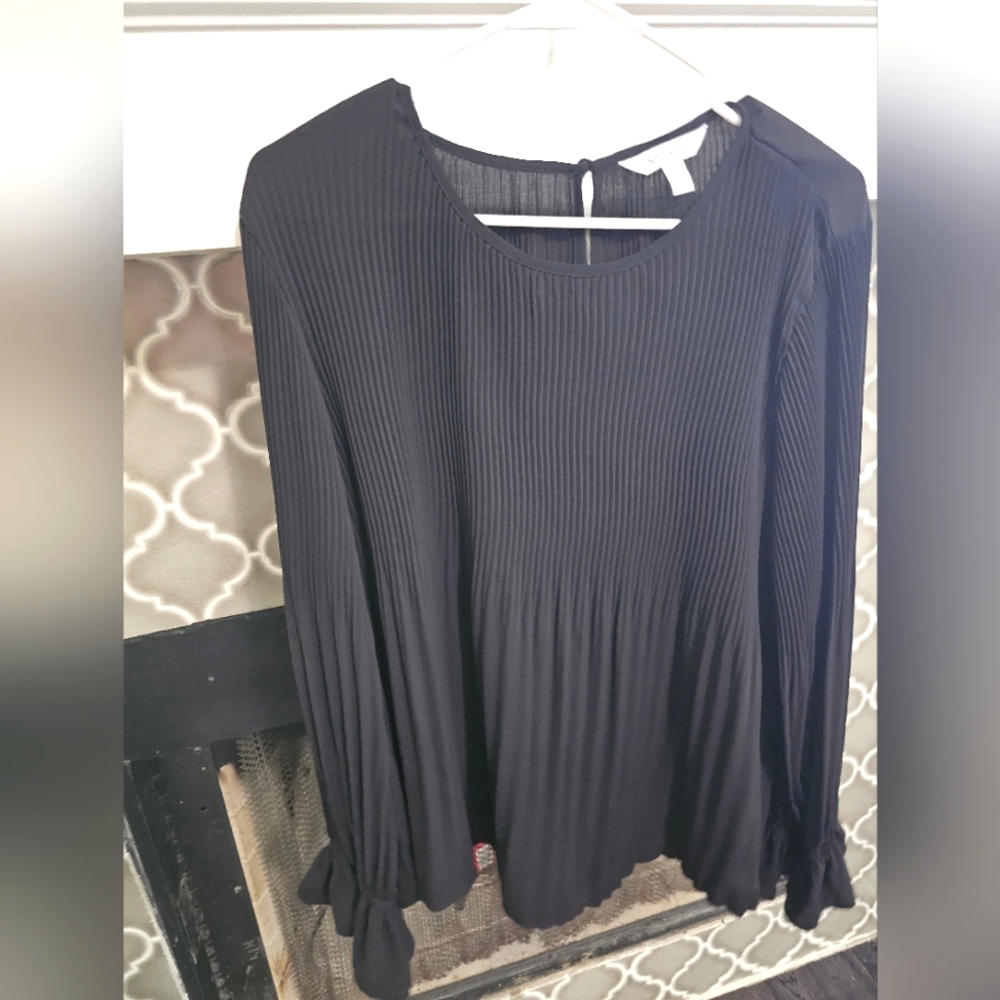 Black Flowy Bouse
